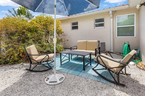 House in Naples, Florida 3 bedrooms, 102.19 sq.m. № 2247214 - photo 17