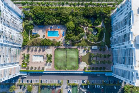 Condo in Aventura, Florida, 2 bedrooms № 1990035 - photo 18