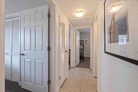 Casa en venta en Saint Petersburg, Florida, 4 dormitorios, 152.36 m2 № 1643124 - foto 22