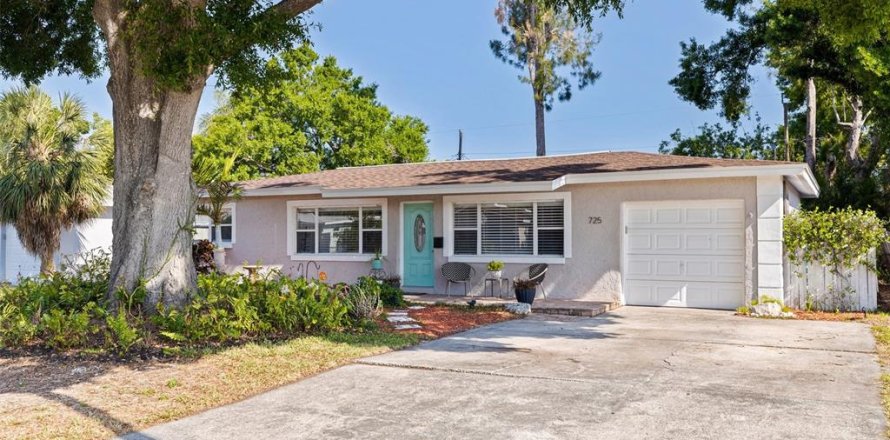 Casa en Saint Petersburg, Florida 4 dormitorios, 152.36 m2 № 1643124