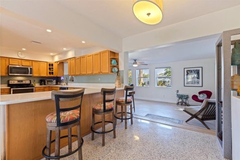 Casa en venta en Saint Petersburg, Florida, 4 dormitorios, 152.36 m2 № 1643124 - foto 11