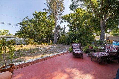 Casa en venta en Saint Petersburg, Florida, 4 dormitorios, 152.36 m2 № 1643124 - foto 29