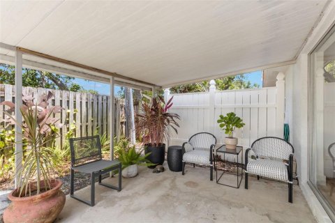 House in Largo, Florida 1 bedroom, 76.64 sq.m. № 1785053 - photo 17