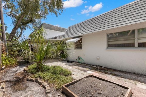 House in Largo, Florida 1 bedroom, 76.64 sq.m. № 1785053 - photo 20