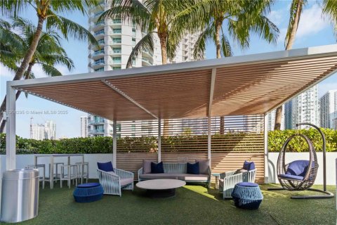 Снять в аренду кондоминиум в Майами, Флорида 2 спальни, 100.24м2, № 1957053 - фото 13