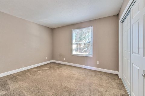 Condo in Tampa, Florida, 2 bedrooms  № 2379733 - photo 13