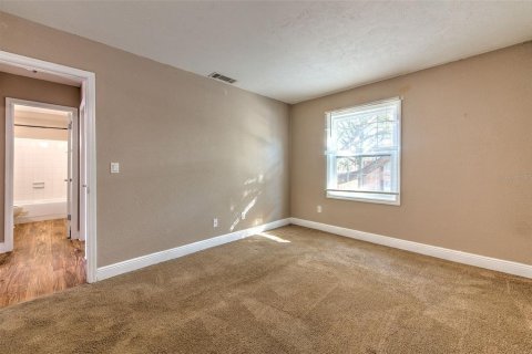 Condo in Tampa, Florida, 2 bedrooms  № 2379733 - photo 17