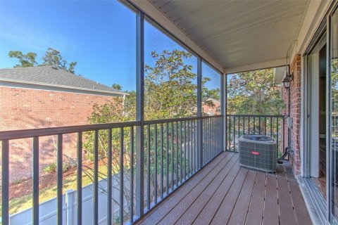 Condo in Tampa, Florida, 2 bedrooms  № 2379733 - photo 20