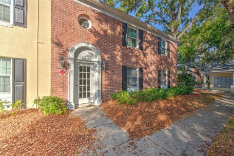 Condo in Tampa, Florida, 2 bedrooms  № 2379733