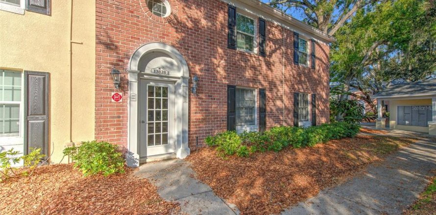 Condo in Tampa, Florida, 2 bedrooms  № 2379733