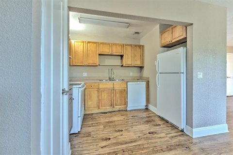 Condo in Tampa, Florida, 2 bedrooms  № 2379733 - photo 11