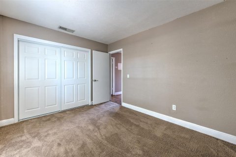 Condo in Tampa, Florida, 2 bedrooms  № 2379733 - photo 14