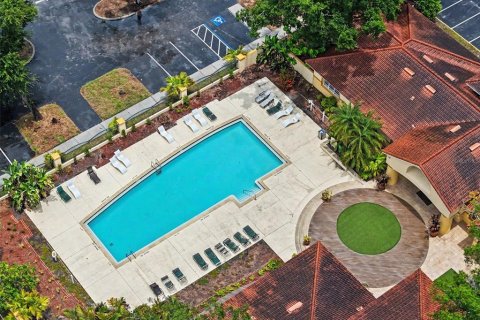 Condo in Tampa, Florida, 1 bedroom  № 2201741 - photo 17