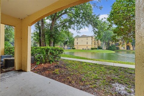 Condo in Tampa, Florida, 1 bedroom  № 2201741 - photo 15