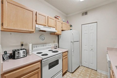 Condo in Tampa, Florida, 1 bedroom  № 2201741 - photo 8