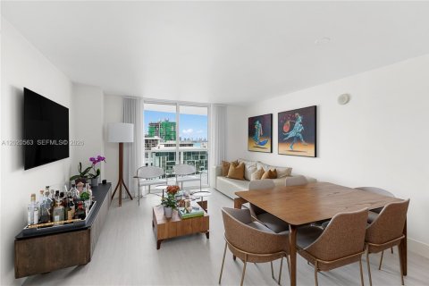 Condominio en venta en Miami, Florida, 1 dormitorio, 73.49 m2 № 2154882 - foto 8