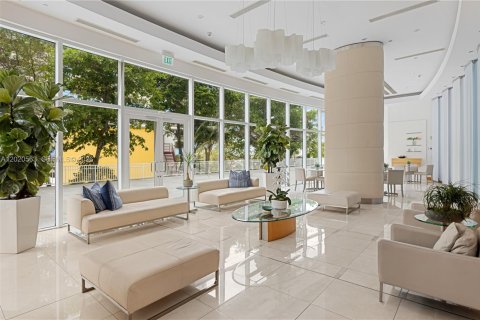 Condominio en venta en Miami, Florida, 1 dormitorio, 73.49 m2 № 2154882 - foto 27