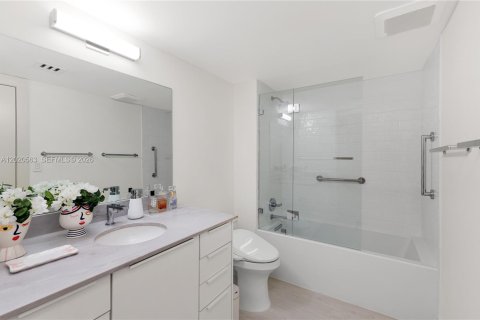 Condominio en venta en Miami, Florida, 1 dormitorio, 73.49 m2 № 2154882 - foto 21