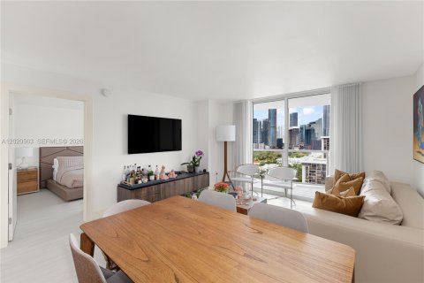 Condominio en venta en Miami, Florida, 1 dormitorio, 73.49 m2 № 2154882 - foto 11