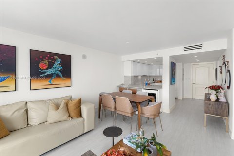 Condominio en venta en Miami, Florida, 1 dormitorio, 73.49 m2 № 2154882 - foto 10