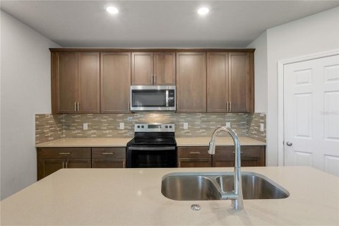 Casa en venta en Haines City, Florida, 4 dormitorios, 219.62 m2 № 1831211 - foto 7