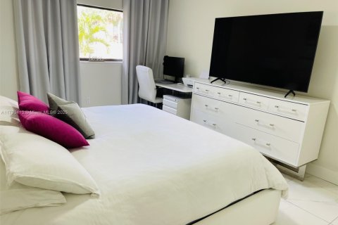 Condominio en venta en Miami, Florida, 2 dormitorios, 80.82 m2 № 1699919 - foto 7