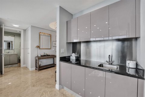 Купить кондоминиум в Санни-Айлс-Бич, Флорида 3 спальни, 226.22м2, № 1950699 - фото 18