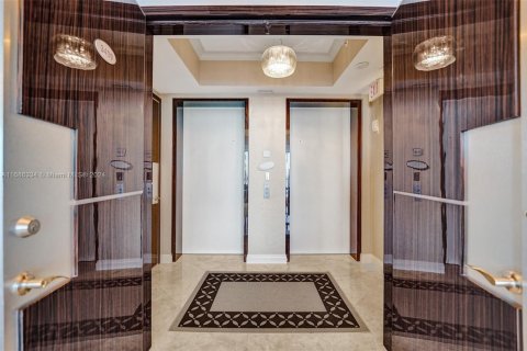 Купить кондоминиум в Санни-Айлс-Бич, Флорида 3 спальни, 226.22м2, № 1950699 - фото 3