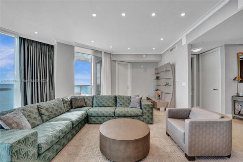 Купить кондоминиум в Санни-Айлс-Бич, Флорида 3 спальни, 226.22м2, № 1950699 - фото 14