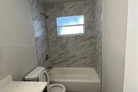 Casa en venta en Oakland Park, Florida, 3 dormitorios, 106.28 m2 № 2053485 - foto 8