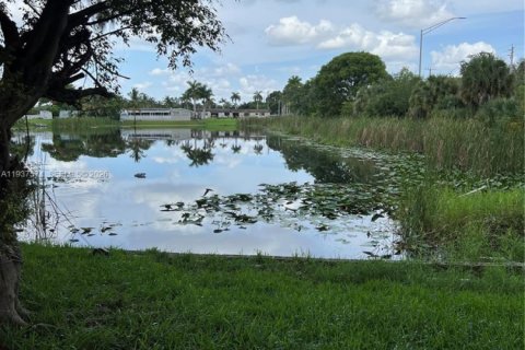 Casa en venta en Oakland Park, Florida, 3 dormitorios, 106.28 m2 № 2053485 - foto 16