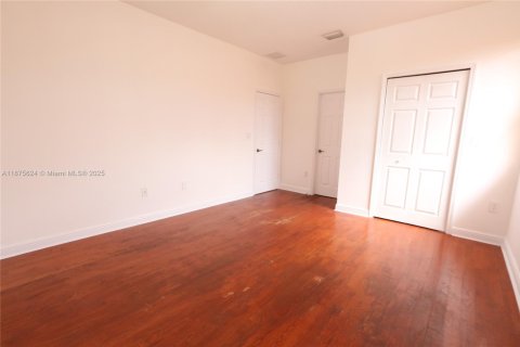 Снять в аренду виллу или дом в Майами, Флорида 4 спальни, 212.84м2, № 1926542 - фото 24