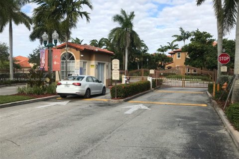 Снять в аренду виллу или дом в Майами, Флорида 4 спальни, 212.84м2, № 1926542 - фото 27