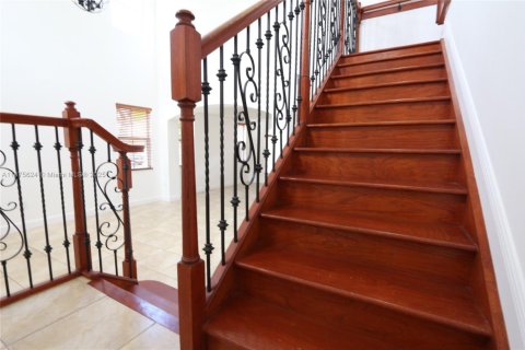 Снять в аренду виллу или дом в Майами, Флорида 4 спальни, 212.84м2, № 1926542 - фото 16