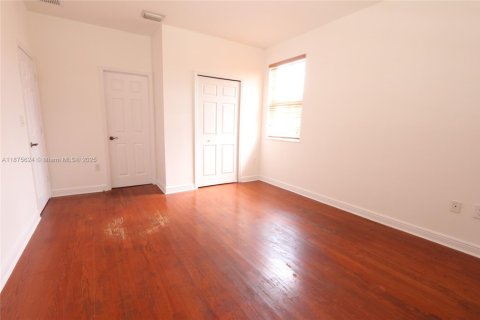 Снять в аренду виллу или дом в Майами, Флорида 4 спальни, 212.84м2, № 1926542 - фото 22