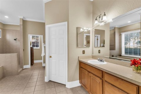 Casa en venta en Kissimmee, Florida, 6 dormitorios, 432.37 m2 № 2114200 - foto 25