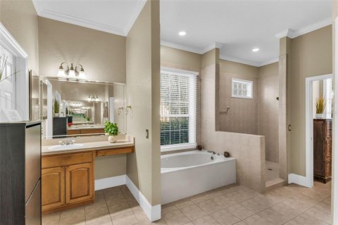 Casa en venta en Kissimmee, Florida, 6 dormitorios, 432.37 m2 № 2114200 - foto 23