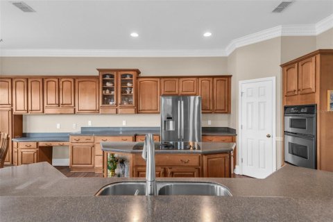 Casa en venta en Kissimmee, Florida, 6 dormitorios, 432.37 m2 № 2114200 - foto 14