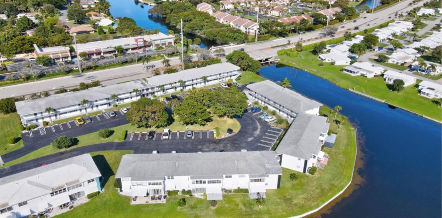 Condominio en Boynton Beach, Florida, 2 dormitorios  № 1136475