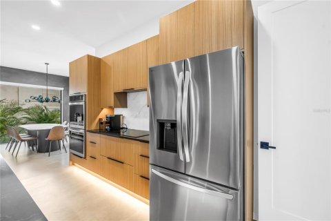 Villa ou maison à louer à Sarasota, Floride: 5 chambres, 314.57 m2 № 2096596 - photo 14