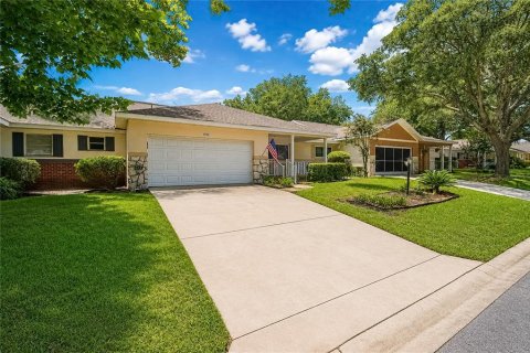 House in Ocala, Florida 2 bedrooms, 143.16 sq.m. № 2295302