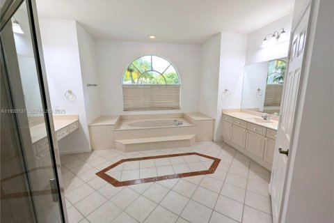 Casa en alquiler en Weston, Florida, 4 dormitorios, 257.99 m2 № 1993503 - foto 11