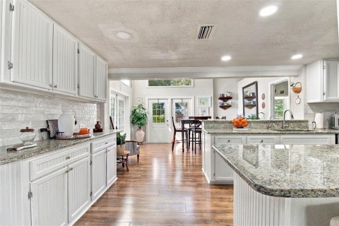 Villa ou maison à vendre à Port Richey, Floride: 4 chambres, 144.93 m2 № 2436736 - photo 10