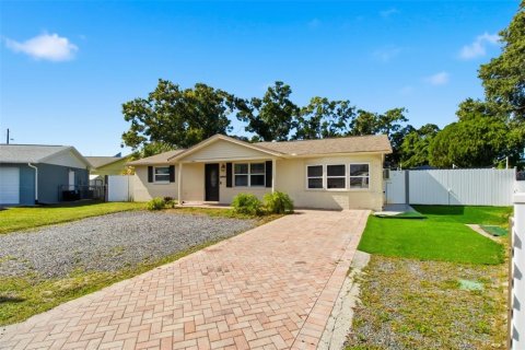 Villa ou maison à vendre à Port Richey, Floride: 4 chambres, 144.93 m2 № 2436736 - photo 4