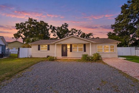 Villa ou maison à Port Richey, Floride 4 chambres, 144.93 m2 № 2436736