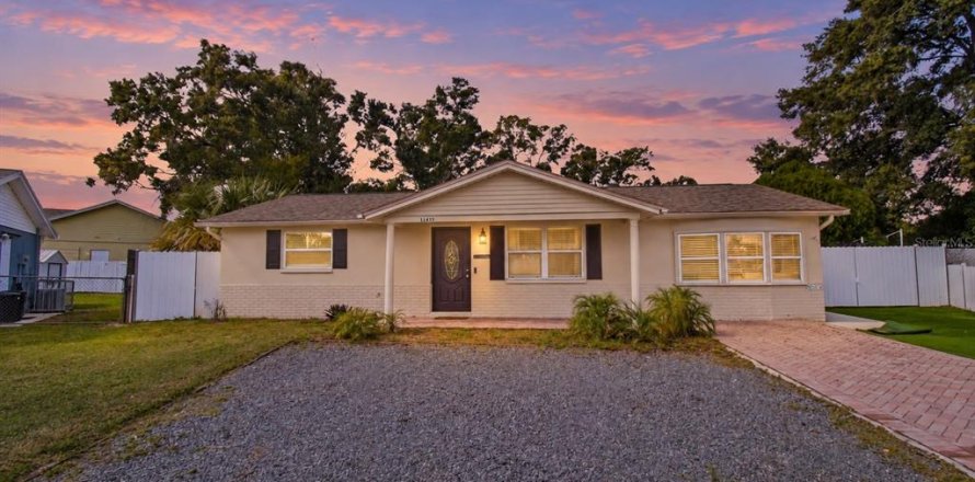 Villa ou maison à Port Richey, Floride 4 chambres, 144.93 m2 № 2436736