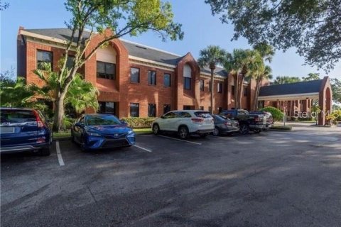 Commercial property in Lake Mary, Florida 119.01 sq.m. № 2237723 - photo 5
