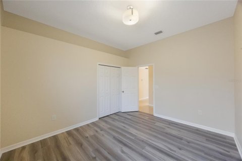 House in Tampa, Florida 5 bedrooms, 282.79 sq.m. № 1558154 - photo 25