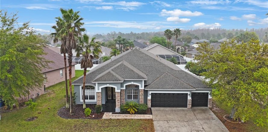 House in Tampa, Florida 5 bedrooms, 282.79 sq.m. № 1558154