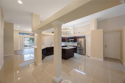 House in Tampa, Florida 5 bedrooms, 282.79 sq.m. № 1558154 - photo 7